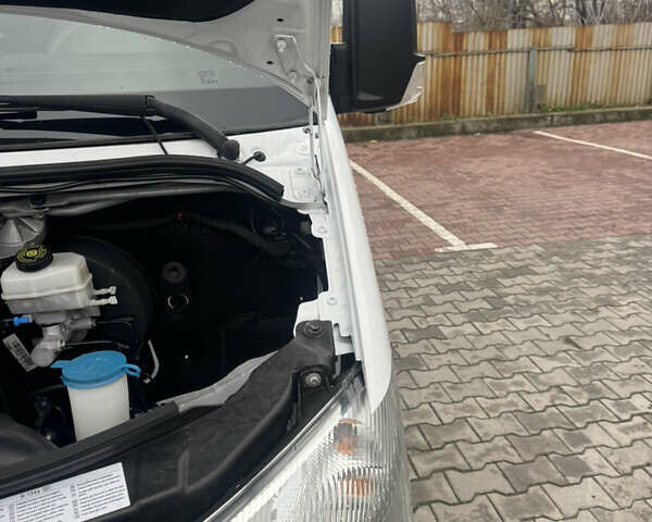 Бежевый Мерседес Sprinter, объемом двигателя 2.2 л и пробегом 193 тыс. км за 20500 $, фото 21 на Automoto.ua