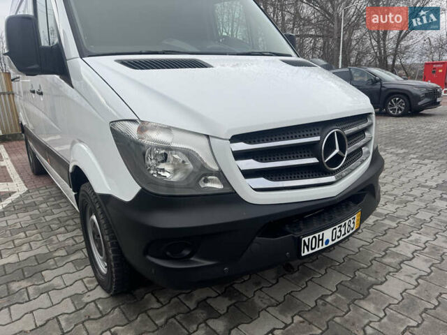 Бежевый Мерседес Sprinter, объемом двигателя 2.2 л и пробегом 193 тыс. км за 20500 $, фото 2 на Automoto.ua