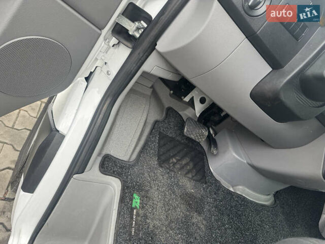 Бежевый Мерседес Sprinter, объемом двигателя 2.2 л и пробегом 193 тыс. км за 20500 $, фото 16 на Automoto.ua