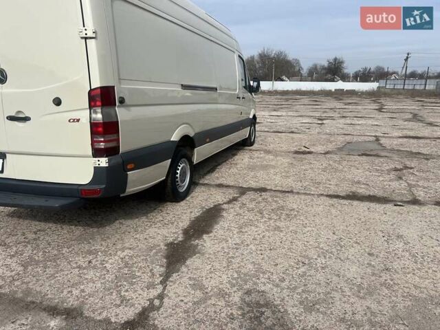 Бежевый Мерседес Sprinter, объемом двигателя 2.14 л и пробегом 380 тыс. км за 14800 $, фото 3 на Automoto.ua