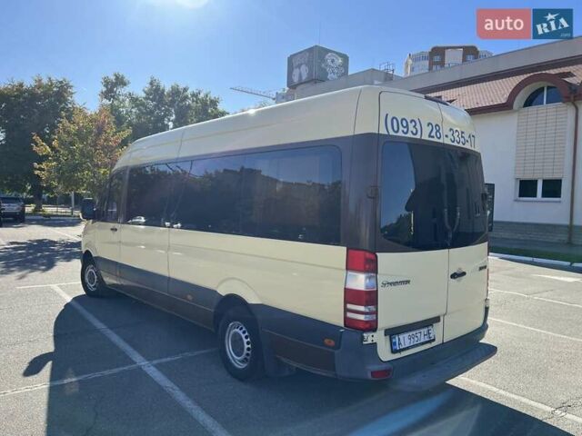 Бежевый Мерседес Sprinter, объемом двигателя 2.14 л и пробегом 750 тыс. км за 25000 $, фото 7 на Automoto.ua