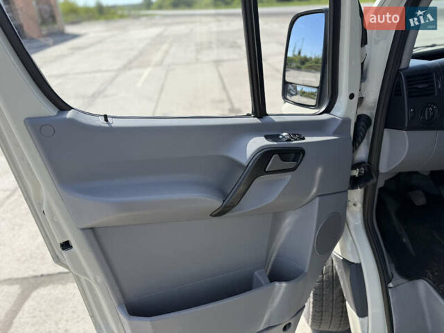 Бежевий Мерседес Sprinter, об'ємом двигуна 2.14 л та пробігом 321 тис. км за 14999 $, фото 12 на Automoto.ua