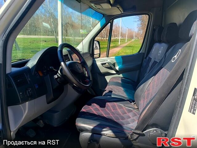 Бежевий Мерседес Sprinter, об'ємом двигуна 2.1 л та пробігом 312 тис. км за 17500 $, фото 5 на Automoto.ua