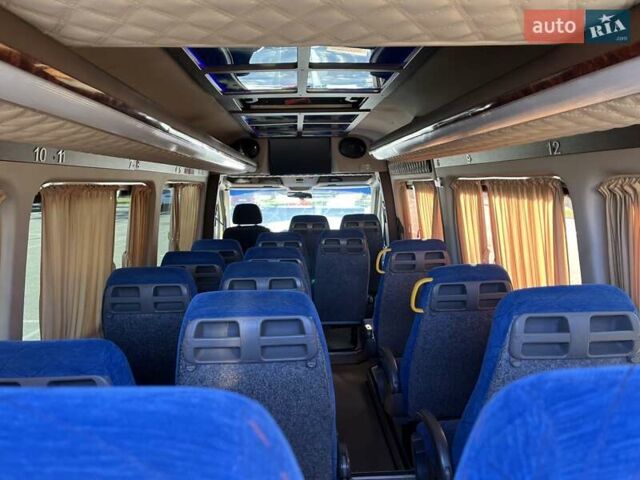 Бежевый Мерседес Sprinter, объемом двигателя 2.14 л и пробегом 750 тыс. км за 25000 $, фото 4 на Automoto.ua