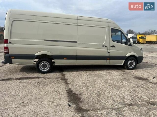 Бежевый Мерседес Sprinter, объемом двигателя 2.14 л и пробегом 380 тыс. км за 14800 $, фото 2 на Automoto.ua
