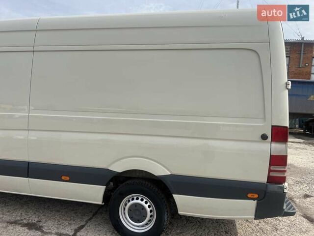 Бежевый Мерседес Sprinter, объемом двигателя 2.14 л и пробегом 380 тыс. км за 14800 $, фото 29 на Automoto.ua