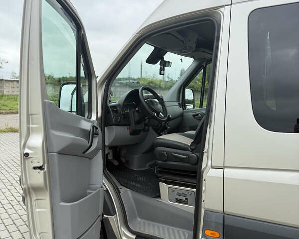 Бежевый Мерседес Sprinter, объемом двигателя 2.14 л и пробегом 700 тыс. км за 25500 $, фото 9 на Automoto.ua