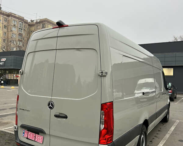 Бежевый Мерседес Sprinter, объемом двигателя 3 л и пробегом 320 тыс. км за 43000 $, фото 9 на Automoto.ua