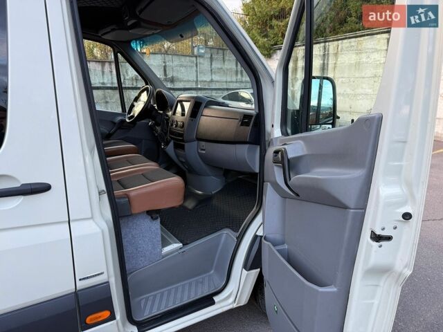 Бежевый Мерседес Sprinter, объемом двигателя 2.14 л и пробегом 500 тыс. км за 18850 $, фото 43 на Automoto.ua