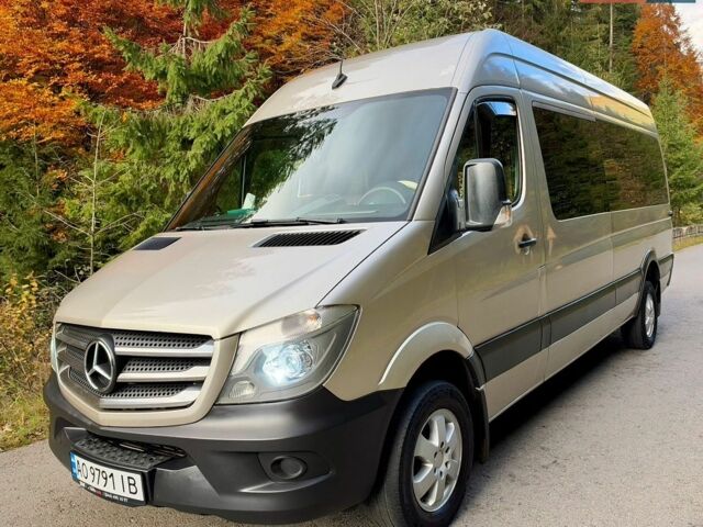 Бежевый Мерседес Sprinter, объемом двигателя 3 л и пробегом 488 тыс. км за 37000 $, фото 2 на Automoto.ua