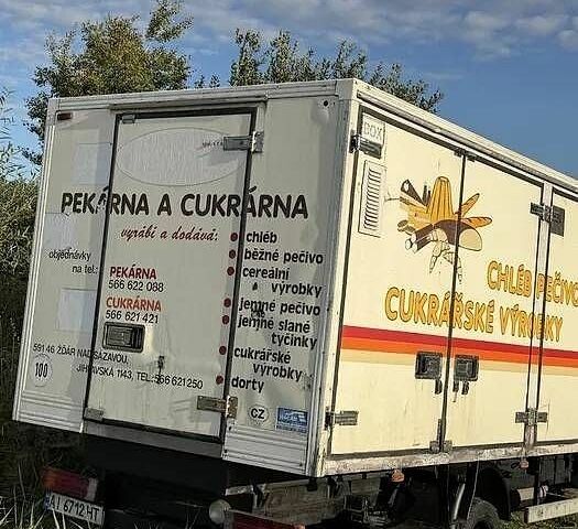 Бежевий Мерседес Sprinter, об'ємом двигуна 2.15 л та пробігом 450 тис. км за 8800 $, фото 5 на Automoto.ua