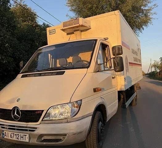 Бежевий Мерседес Sprinter, об'ємом двигуна 2.15 л та пробігом 450 тис. км за 8800 $, фото 1 на Automoto.ua