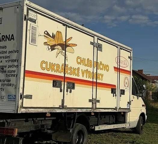 Бежевий Мерседес Sprinter, об'ємом двигуна 2.15 л та пробігом 450 тис. км за 8800 $, фото 4 на Automoto.ua