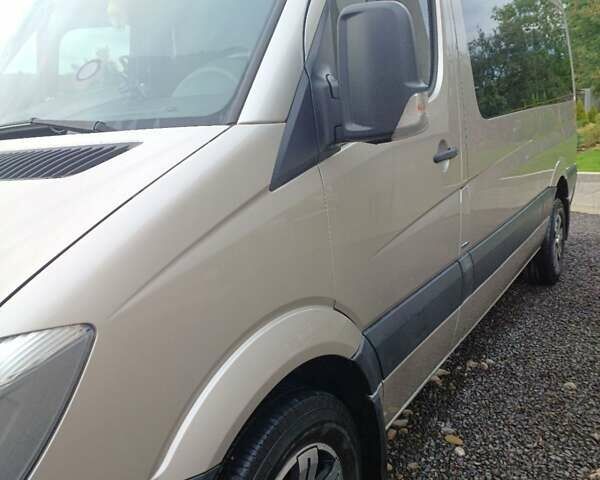 Бежевый Мерседес Sprinter, объемом двигателя 2.99 л и пробегом 390 тыс. км за 21000 $, фото 8 на Automoto.ua