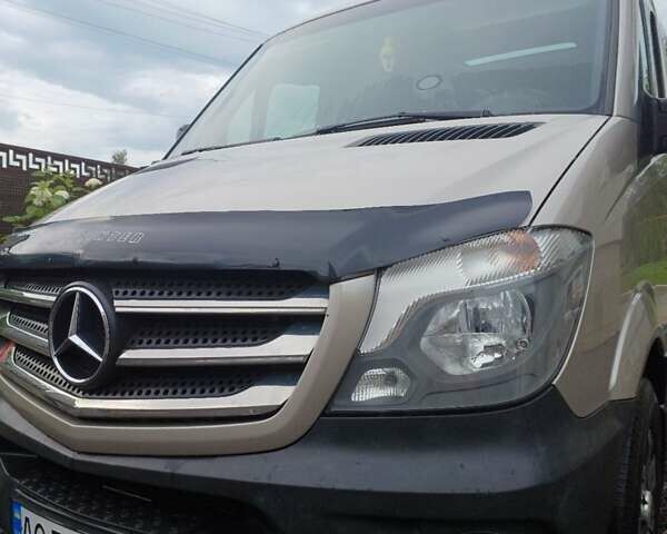 Бежевый Мерседес Sprinter, объемом двигателя 2.99 л и пробегом 390 тыс. км за 21000 $, фото 7 на Automoto.ua