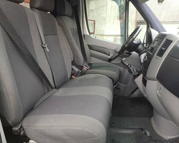 Бежевый Мерседес Sprinter, объемом двигателя 2.99 л и пробегом 390 тыс. км за 21000 $, фото 19 на Automoto.ua