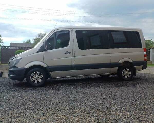 Бежевый Мерседес Sprinter, объемом двигателя 2.99 л и пробегом 390 тыс. км за 21000 $, фото 1 на Automoto.ua