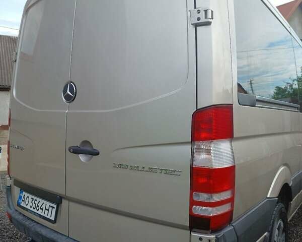 Бежевый Мерседес Sprinter, объемом двигателя 2.99 л и пробегом 390 тыс. км за 21000 $, фото 13 на Automoto.ua