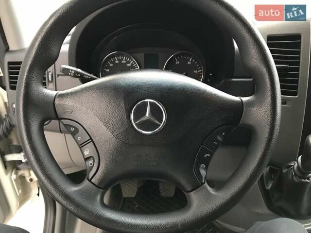 Бежевий Мерседес Sprinter, об'ємом двигуна 2.1 л та пробігом 287 тис. км за 21600 $, фото 5 на Automoto.ua