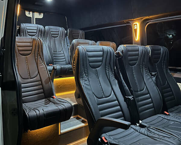 Бежевий Мерседес Sprinter, об'ємом двигуна 3 л та пробігом 330 тис. км за 31000 $, фото 10 на Automoto.ua