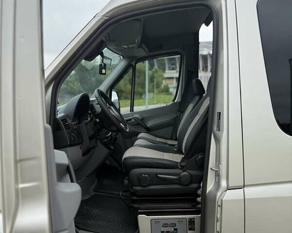 Бежевый Мерседес Sprinter, объемом двигателя 0 л и пробегом 700 тыс. км за 24999 $, фото 16 на Automoto.ua