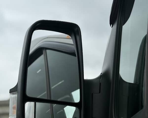 Бежевый Мерседес Sprinter, объемом двигателя 0 л и пробегом 700 тыс. км за 24999 $, фото 11 на Automoto.ua