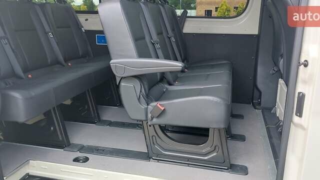Бежевый Мерседес Sprinter, объемом двигателя 2.99 л и пробегом 30 тыс. км за 46900 $, фото 42 на Automoto.ua