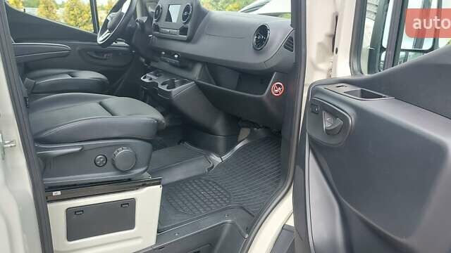 Бежевый Мерседес Sprinter, объемом двигателя 2.99 л и пробегом 30 тыс. км за 46900 $, фото 46 на Automoto.ua