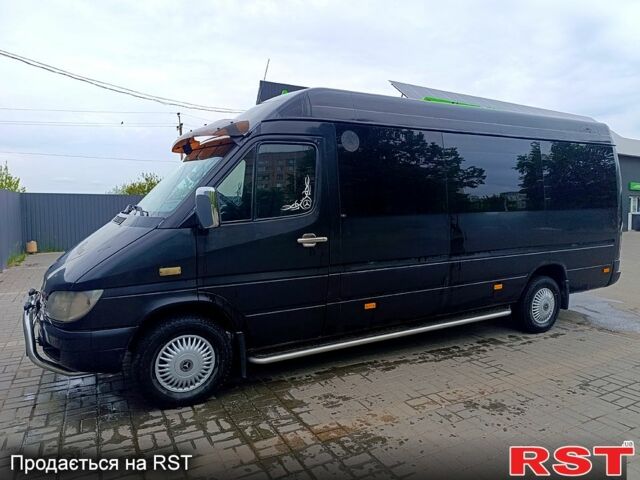 Чорний Мерседес Sprinter, об'ємом двигуна 2.7 л та пробігом 705 тис. км за 10400 $, фото 3 на Automoto.ua