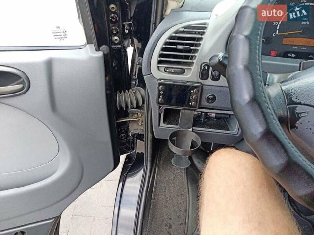 Черный Мерседес Sprinter, объемом двигателя 2.15 л и пробегом 623 тыс. км за 8855 $, фото 22 на Automoto.ua