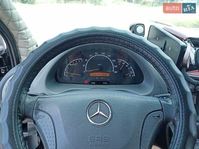 Черный Мерседес Sprinter, объемом двигателя 2.15 л и пробегом 623 тыс. км за 8855 $, фото 23 на Automoto.ua