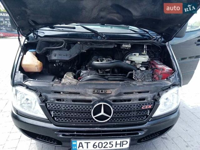 Черный Мерседес Sprinter, объемом двигателя 2.15 л и пробегом 623 тыс. км за 8855 $, фото 24 на Automoto.ua