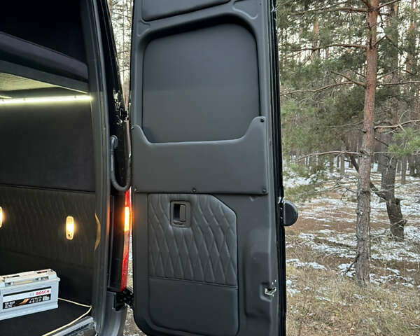 Черный Мерседес Sprinter, объемом двигателя 0 л и пробегом 98 тыс. км за 60000 $, фото 23 на Automoto.ua