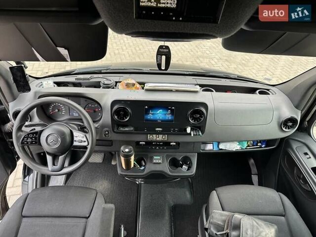 Черный Мерседес Sprinter, объемом двигателя 2.14 л и пробегом 391 тыс. км за 38500 $, фото 4 на Automoto.ua