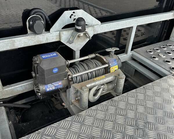 Черный Мерседес Sprinter, объемом двигателя 2.14 л и пробегом 391 тыс. км за 38500 $, фото 7 на Automoto.ua