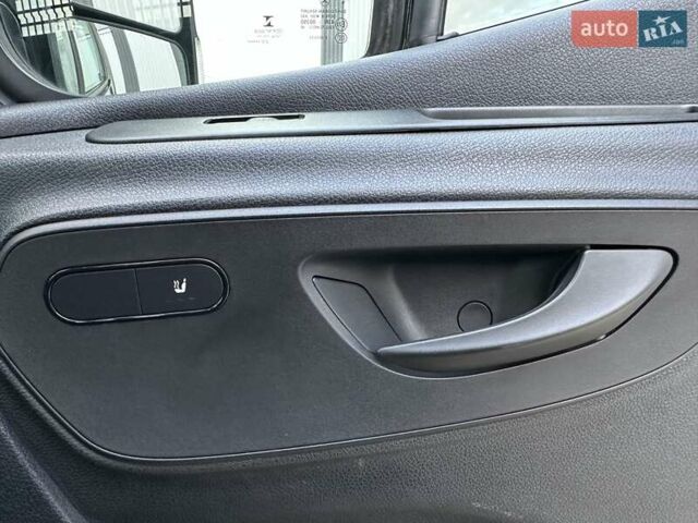 Чорний Мерседес Sprinter, об'ємом двигуна 2.14 л та пробігом 326 тис. км за 29500 $, фото 12 на Automoto.ua