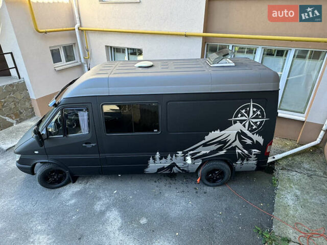 Черный Мерседес Sprinter, объемом двигателя 2.2 л и пробегом 270 тыс. км за 22000 $, фото 6 на Automoto.ua
