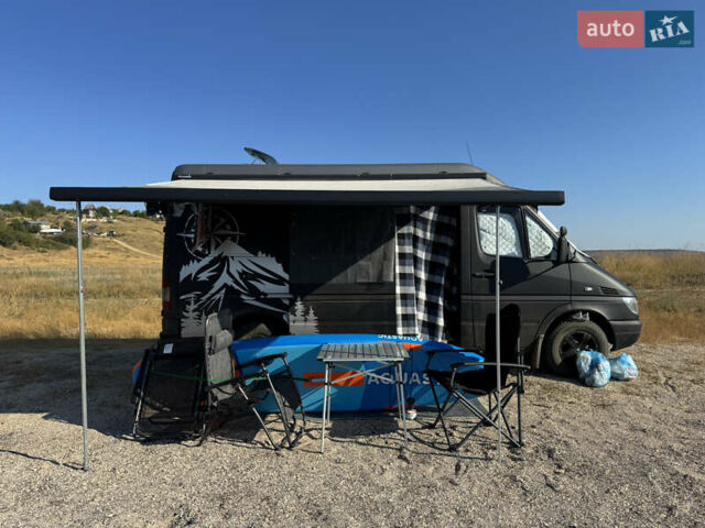 Черный Мерседес Sprinter, объемом двигателя 2.2 л и пробегом 270 тыс. км за 22000 $, фото 2 на Automoto.ua