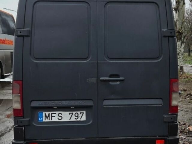 Черный Мерседес Sprinter, объемом двигателя 0 л и пробегом 300 тыс. км за 5434 $, фото 3 на Automoto.ua