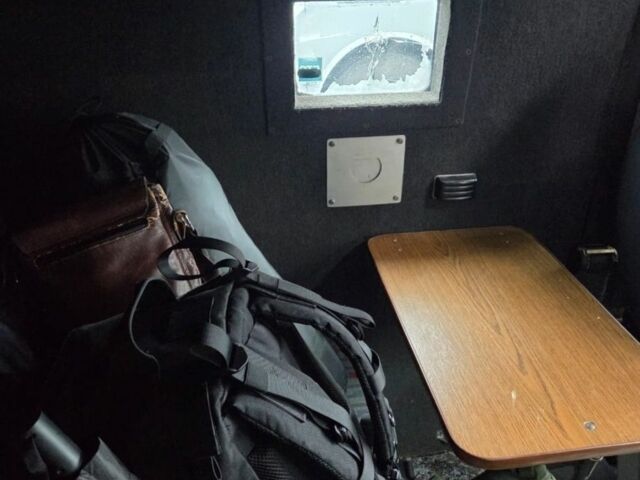 Черный Мерседес Sprinter, объемом двигателя 0 л и пробегом 300 тыс. км за 5434 $, фото 4 на Automoto.ua