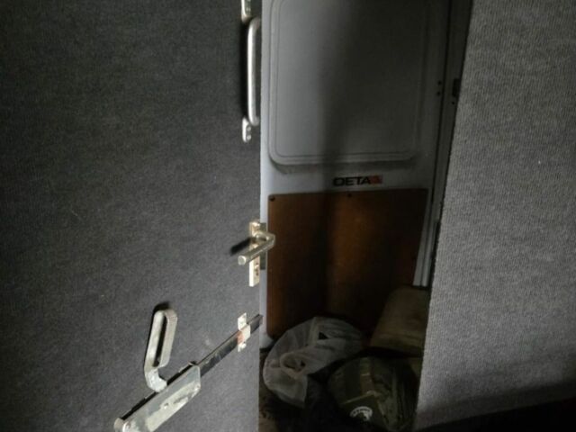 Черный Мерседес Sprinter, объемом двигателя 0 л и пробегом 300 тыс. км за 5434 $, фото 5 на Automoto.ua