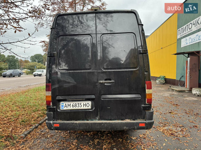 Черный Мерседес Sprinter, объемом двигателя 2.9 л и пробегом 485 тыс. км за 7500 $, фото 1 на Automoto.ua