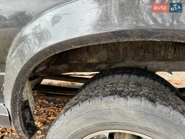 Черный Мерседес Sprinter, объемом двигателя 2.9 л и пробегом 485 тыс. км за 7500 $, фото 4 на Automoto.ua