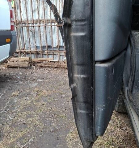 Чорний Мерседес Sprinter, об'ємом двигуна 2.7 л та пробігом 500 тис. км за 3750 $, фото 14 на Automoto.ua