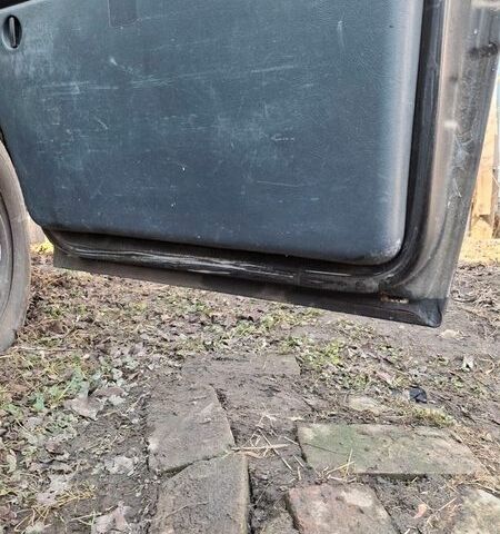 Чорний Мерседес Sprinter, об'ємом двигуна 2.7 л та пробігом 500 тис. км за 3750 $, фото 10 на Automoto.ua