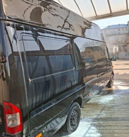 Чорний Мерседес Sprinter, об'ємом двигуна 2.7 л та пробігом 500 тис. км за 3750 $, фото 1 на Automoto.ua