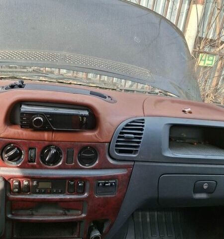 Чорний Мерседес Sprinter, об'ємом двигуна 2.7 л та пробігом 500 тис. км за 3750 $, фото 20 на Automoto.ua