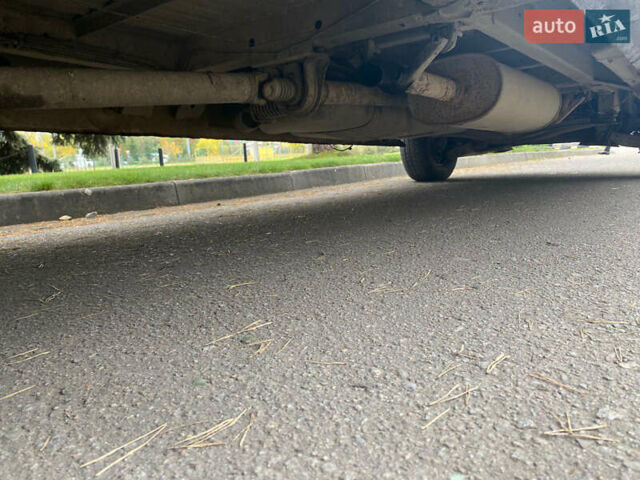 Черный Мерседес Sprinter, объемом двигателя 2.69 л и пробегом 296 тыс. км за 12950 $, фото 7 на Automoto.ua