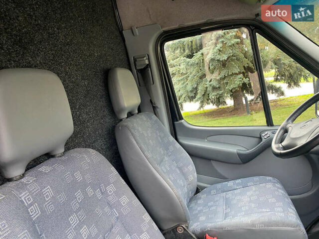 Черный Мерседес Sprinter, объемом двигателя 2.69 л и пробегом 299 тыс. км за 11999 $, фото 29 на Automoto.ua
