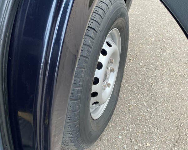 Черный Мерседес Sprinter, объемом двигателя 2.69 л и пробегом 296 тыс. км за 12950 $, фото 20 на Automoto.ua